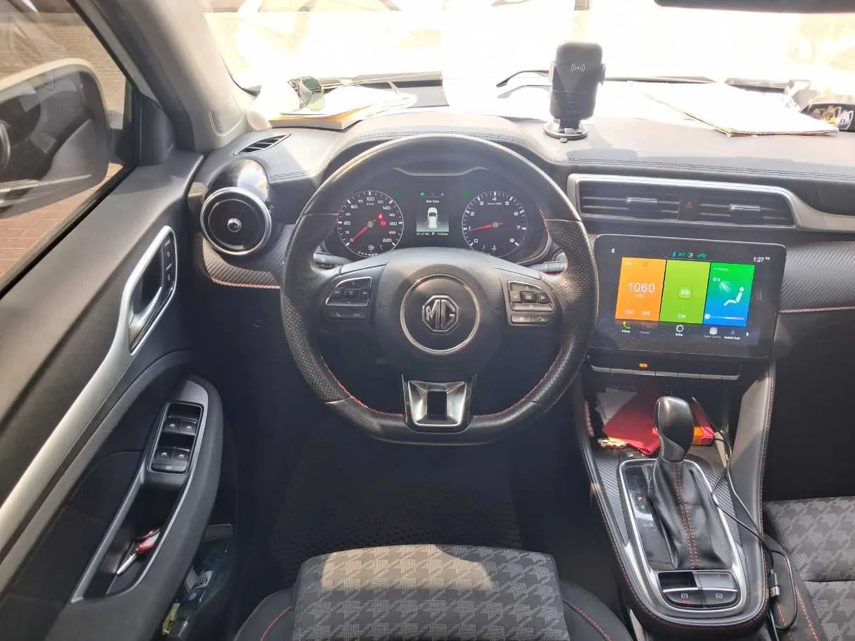 Car image 18