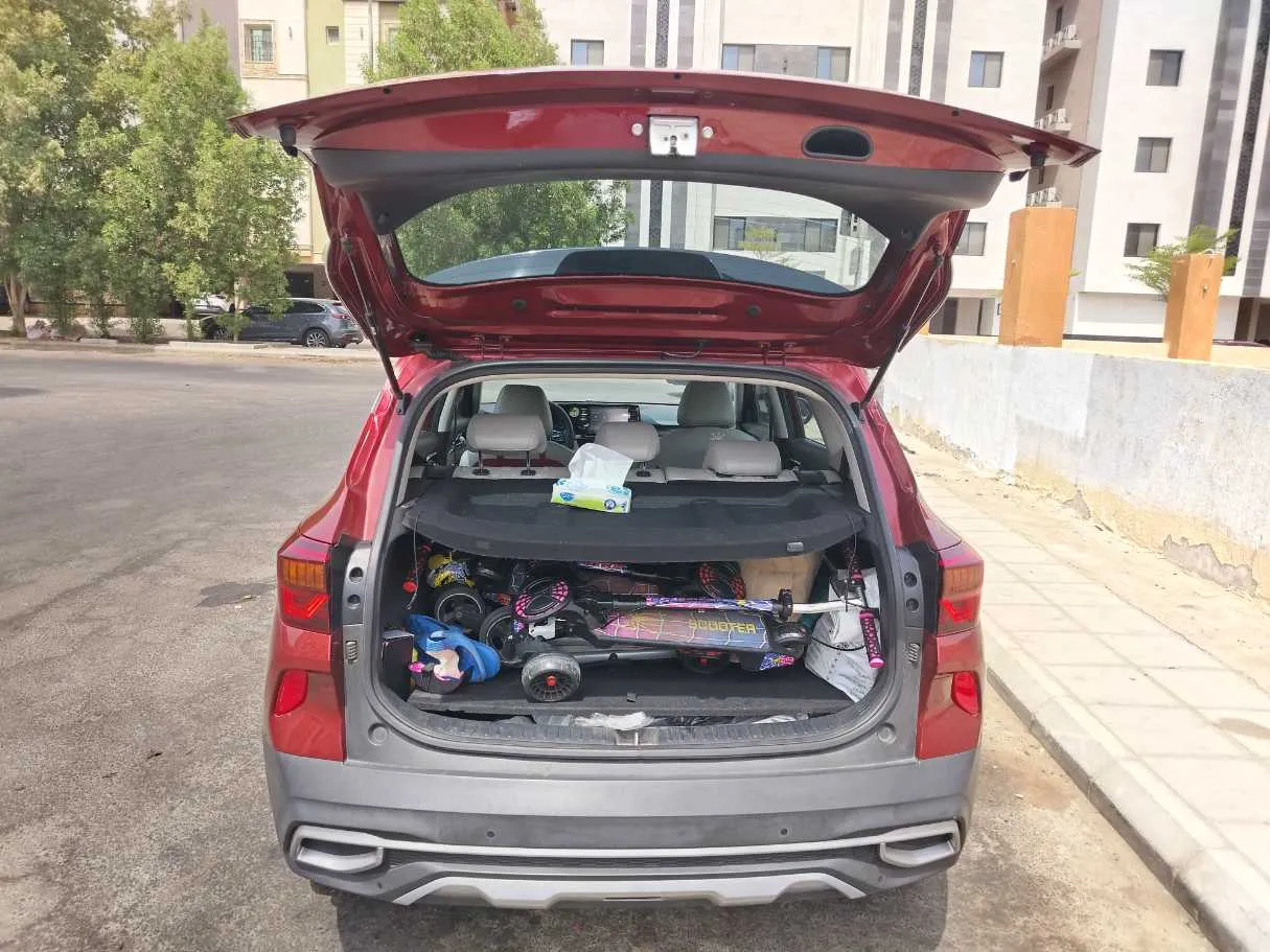 Car image 35