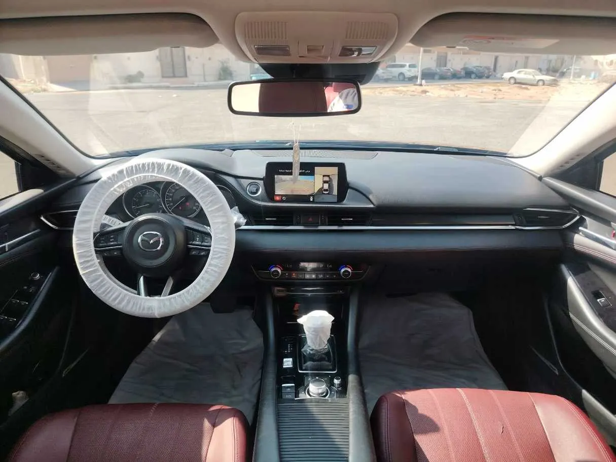 Car image 21