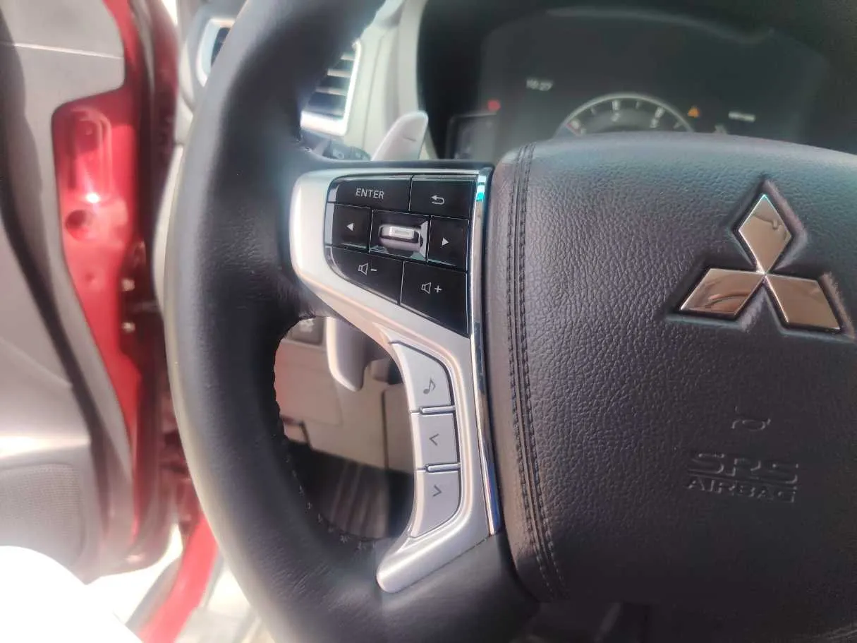 Car image 32