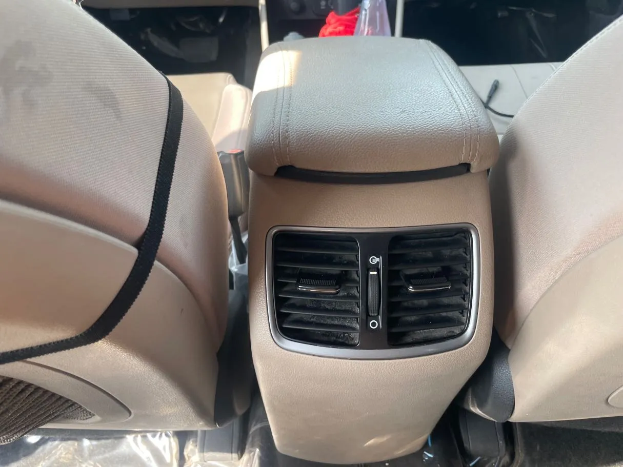 Car image 22