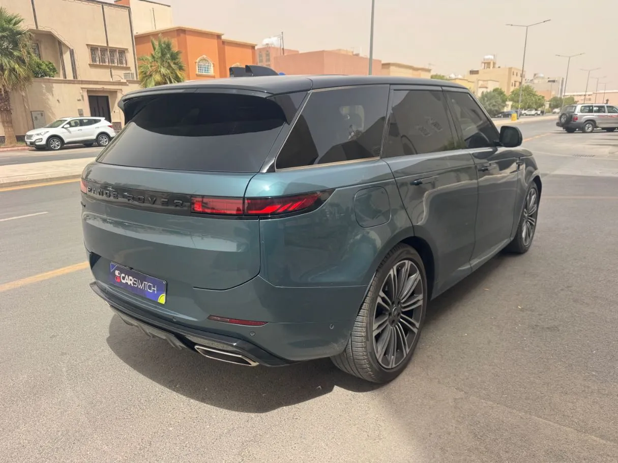 Car image 5