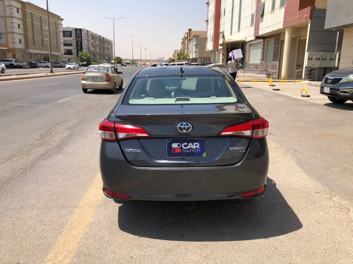 Car image 6