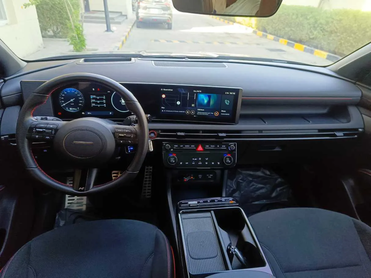 Car image 18