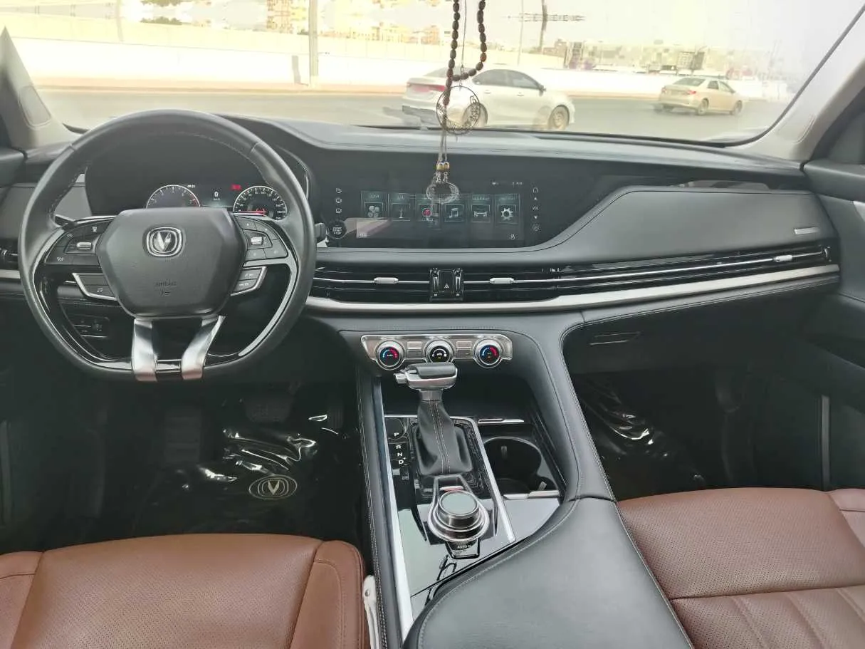 Car image 20