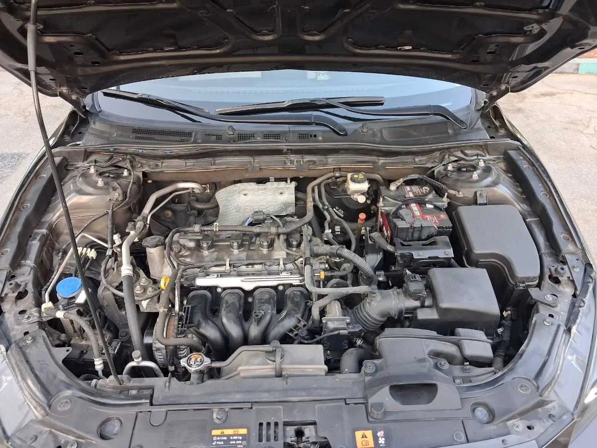 Car image 21
