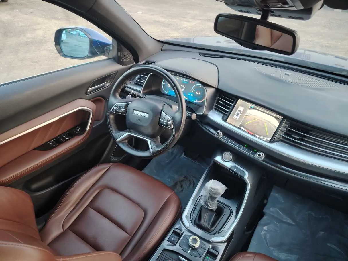 Car image 23