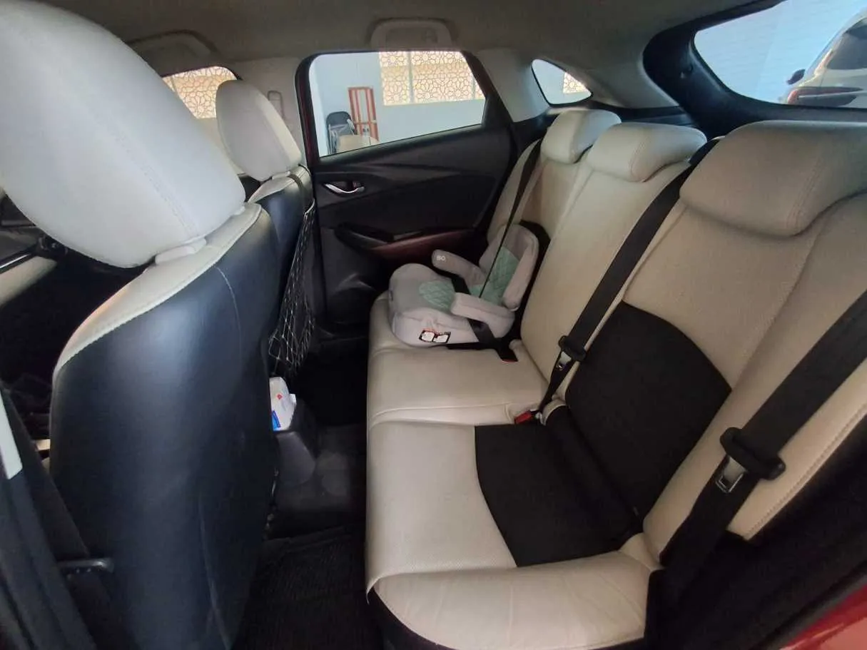 Car image 13