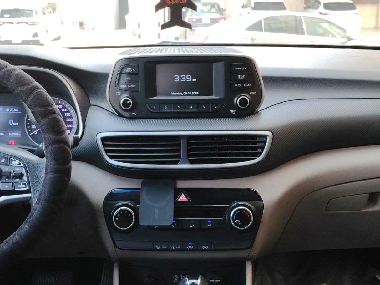 Car image 22