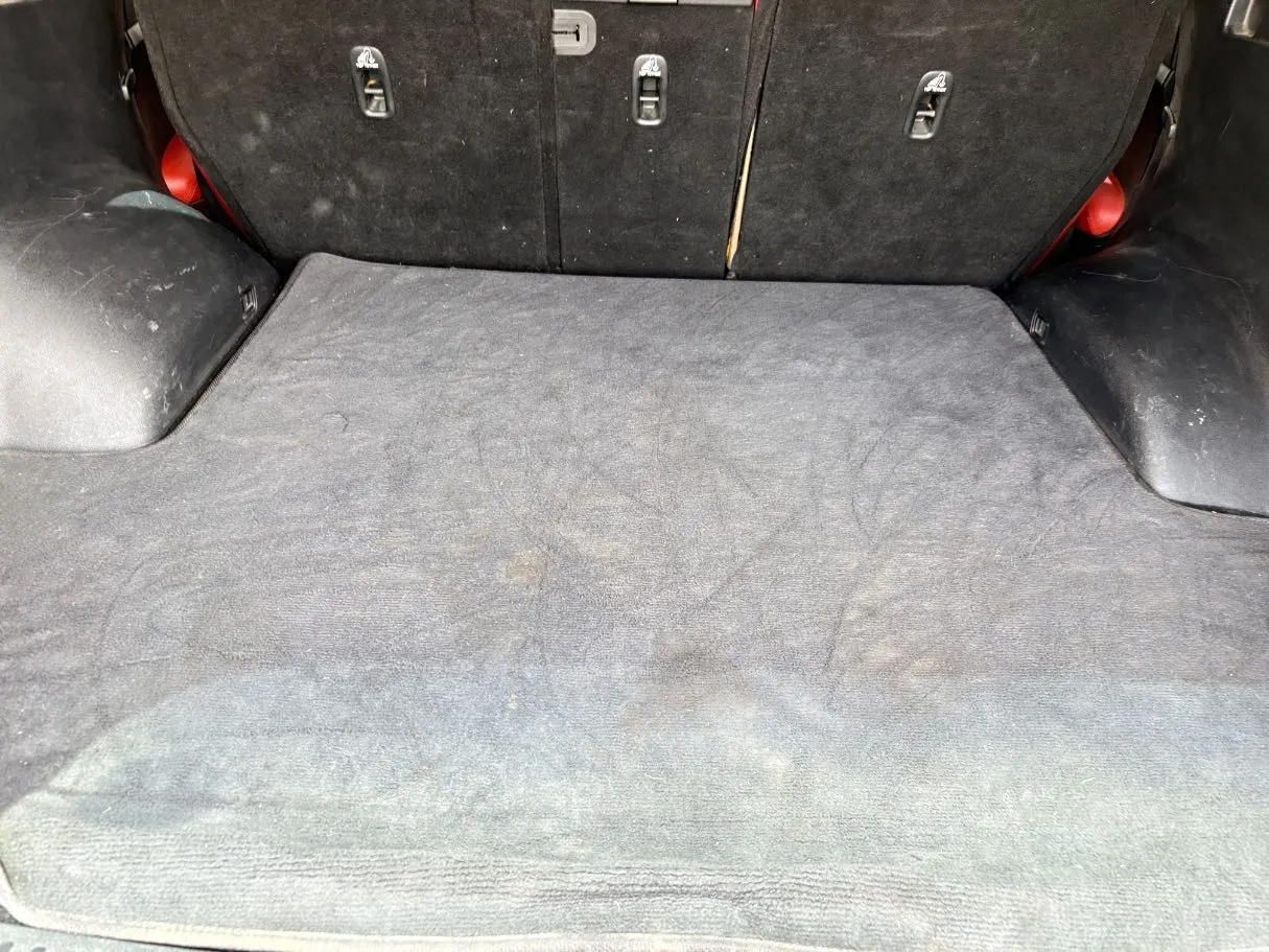 Car image 25