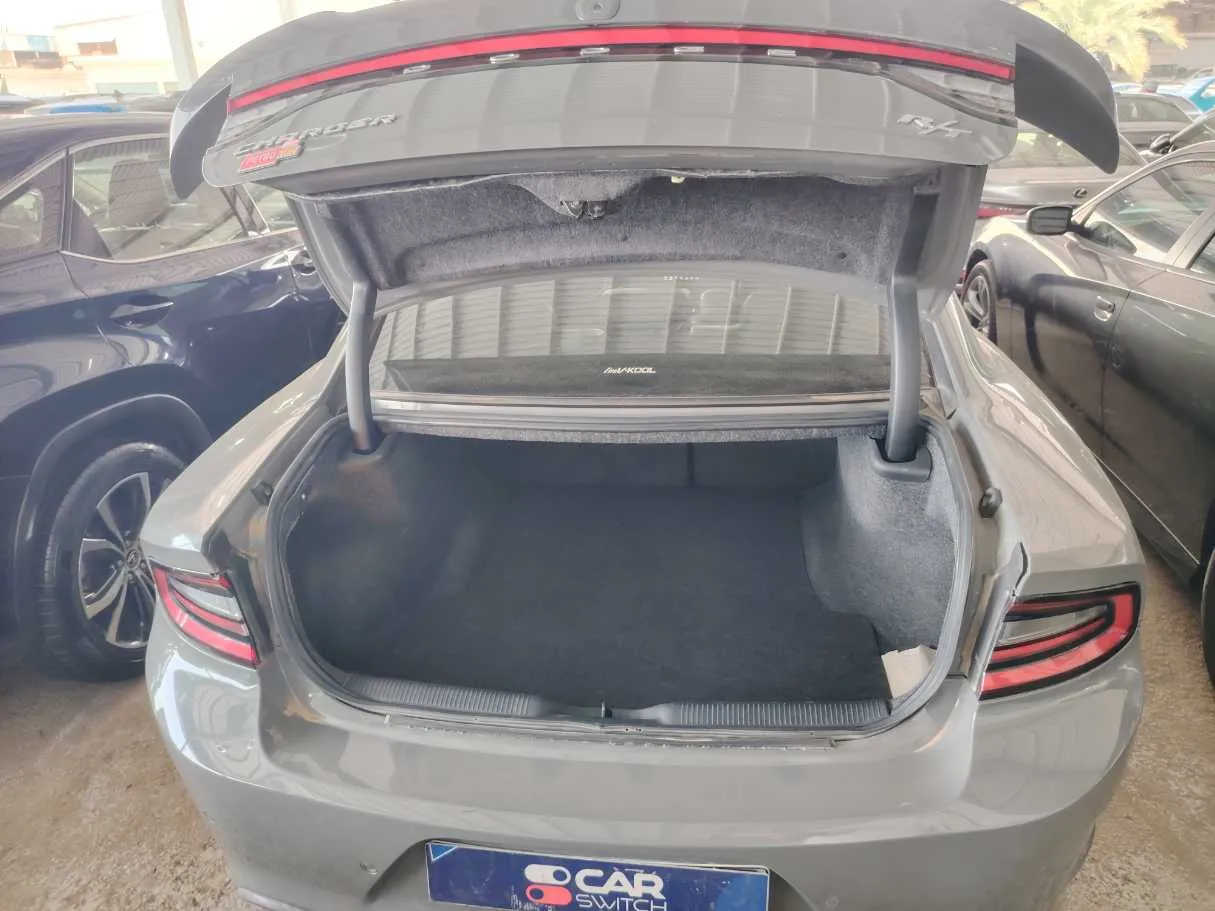 Car image 28