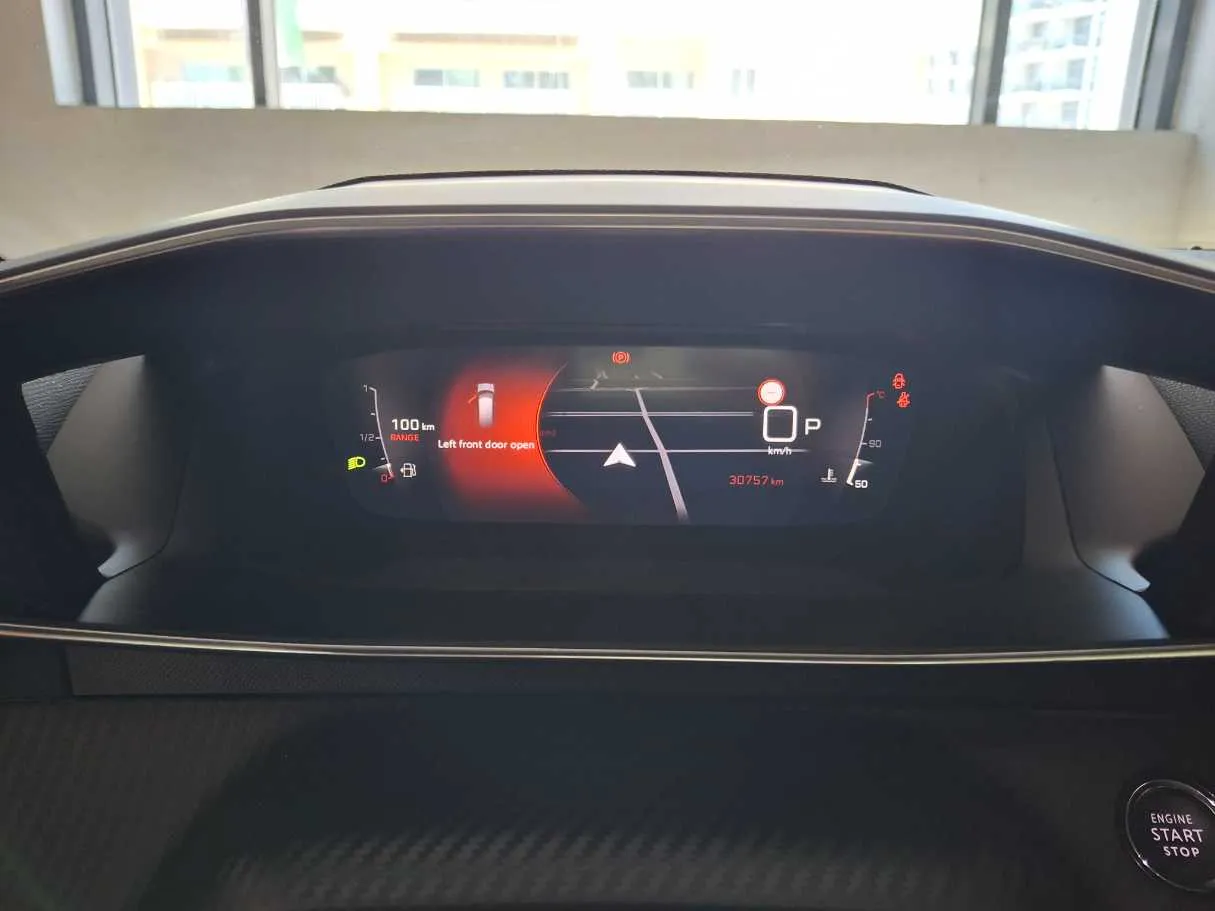Car image 18