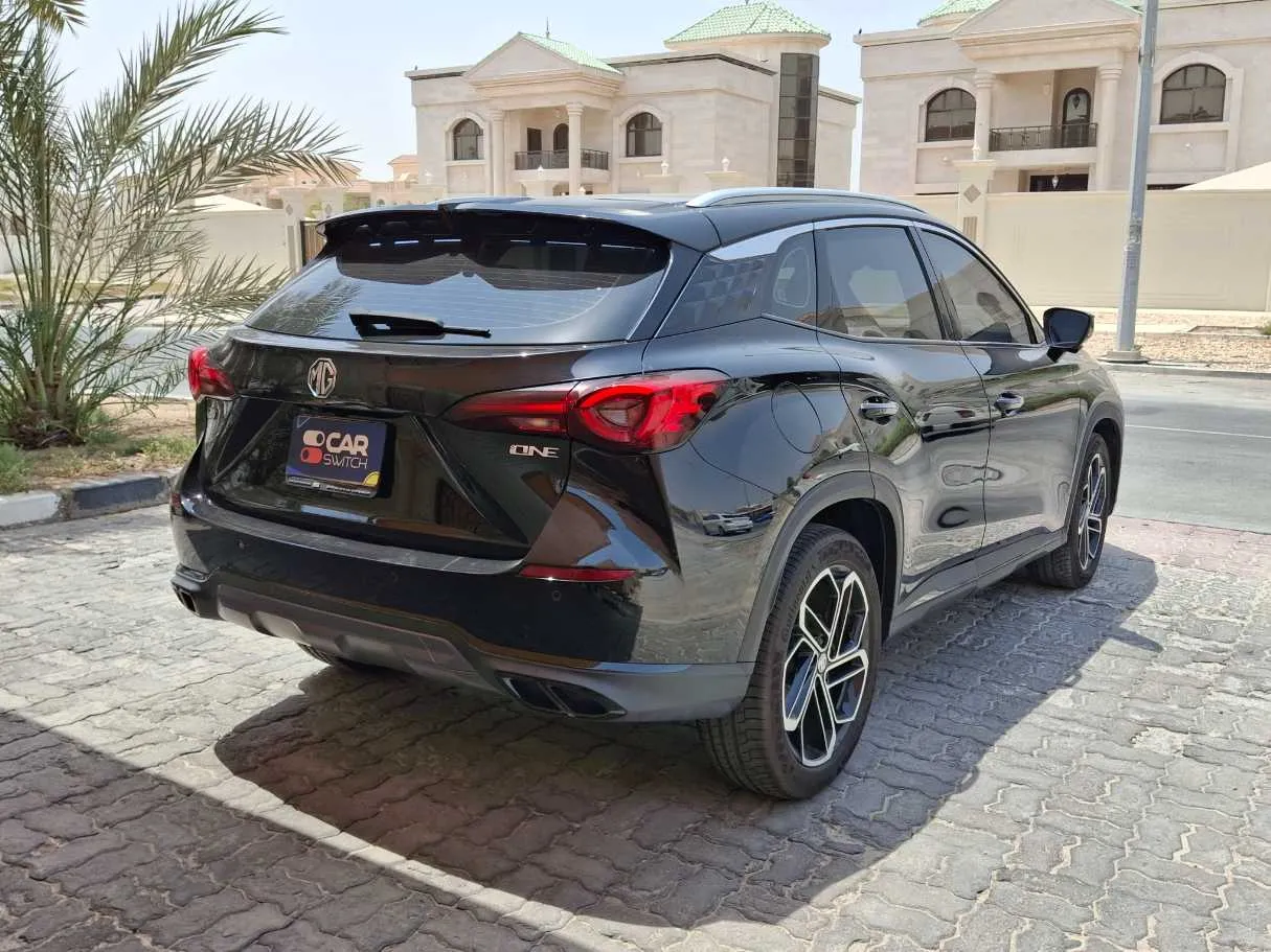 Car image 5