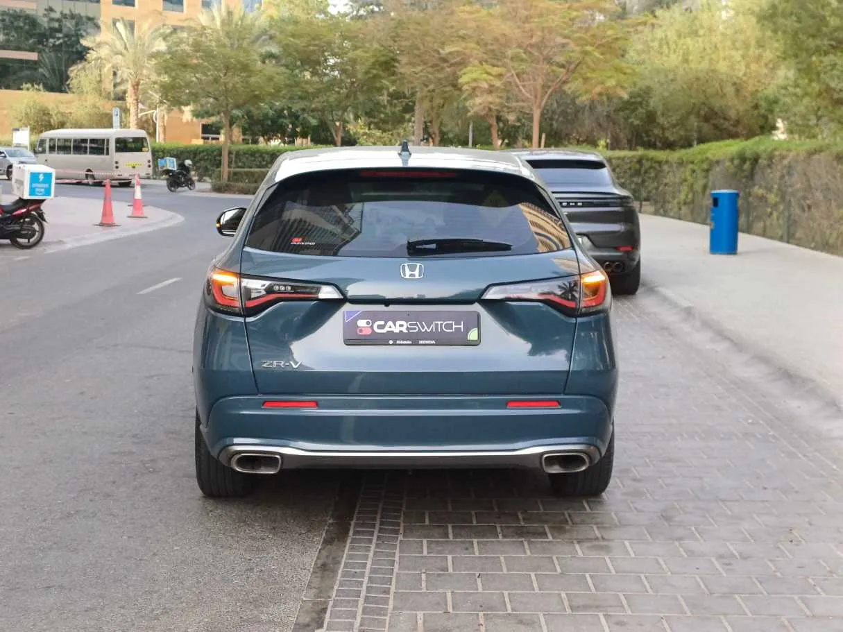 Car image 6