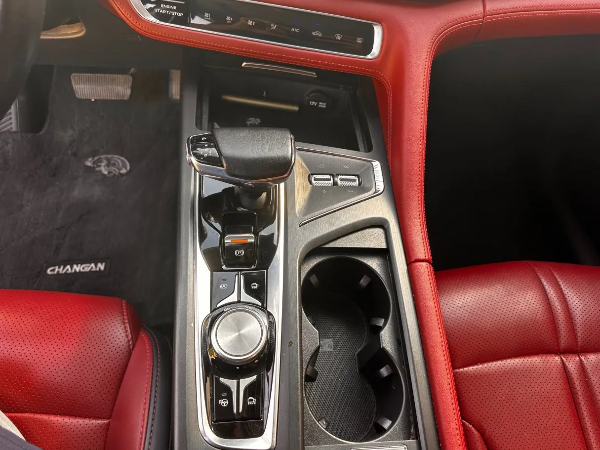 Car image 18
