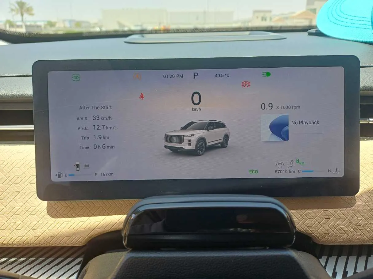 Car image 18