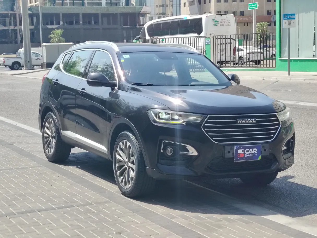 Car image 3