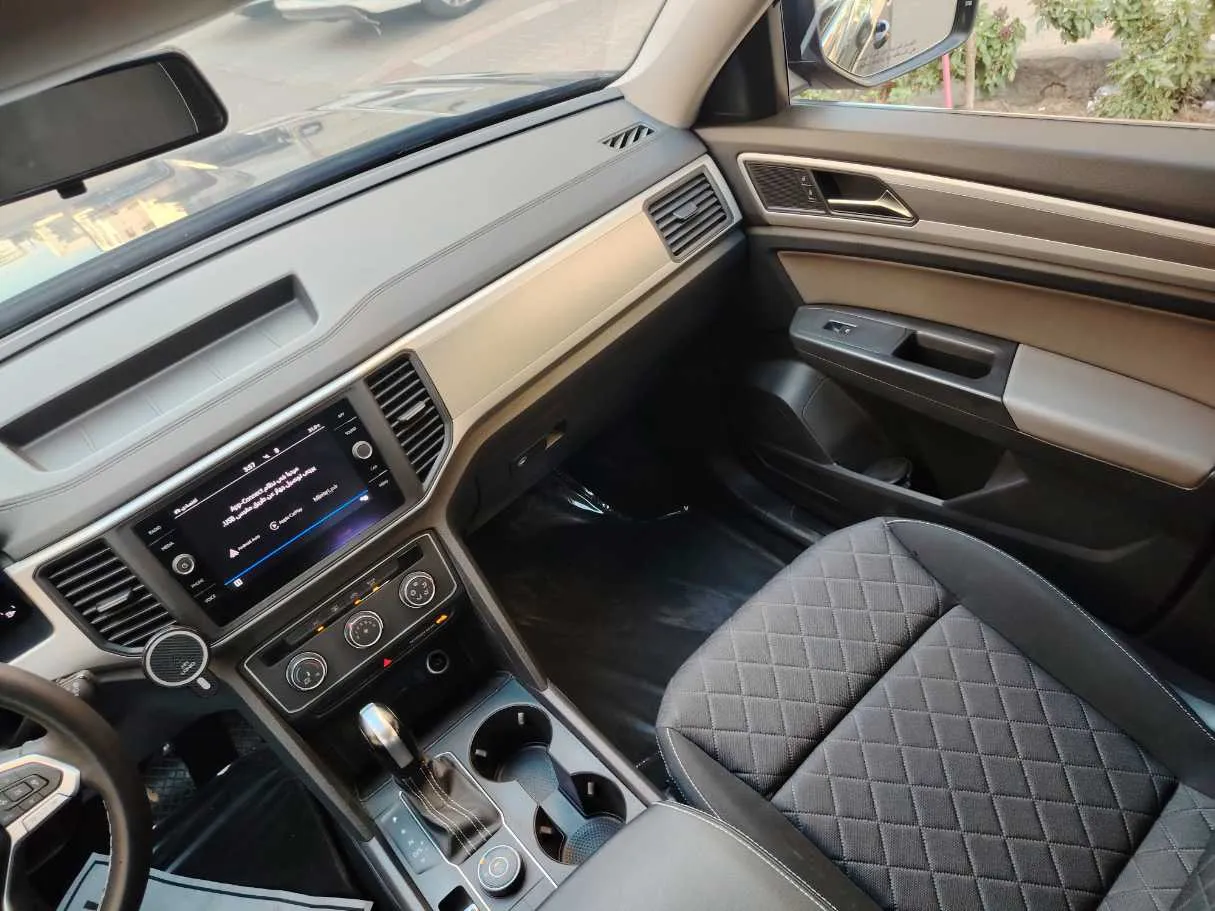 Car image 22