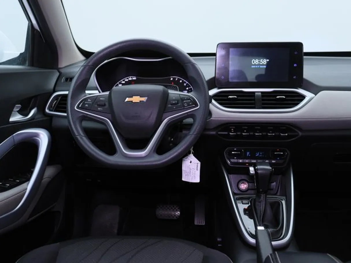 Car image 15