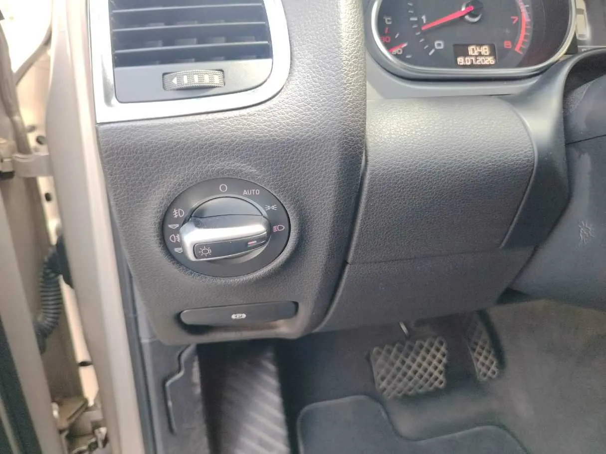 Car image 39