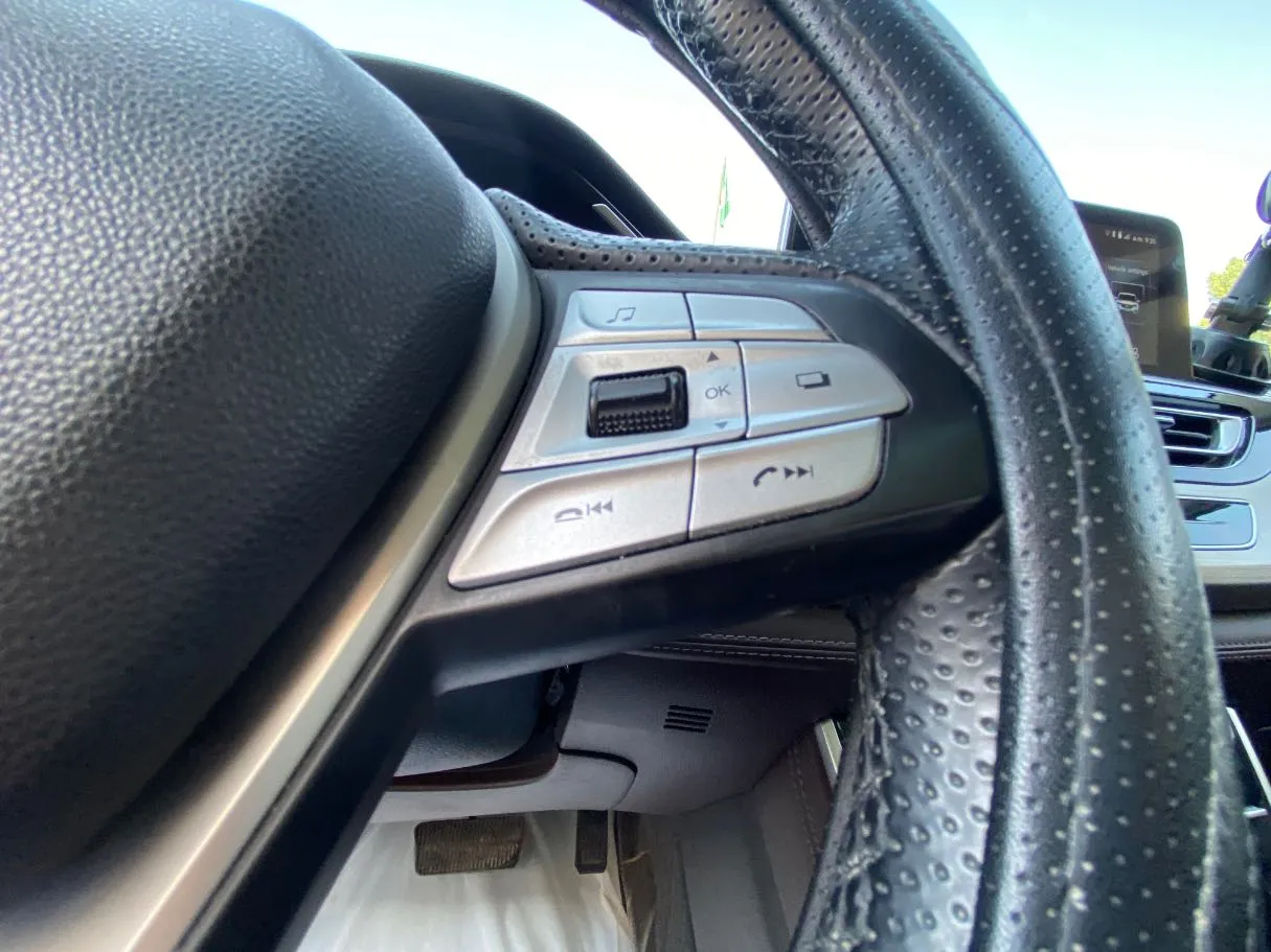 Car image 23