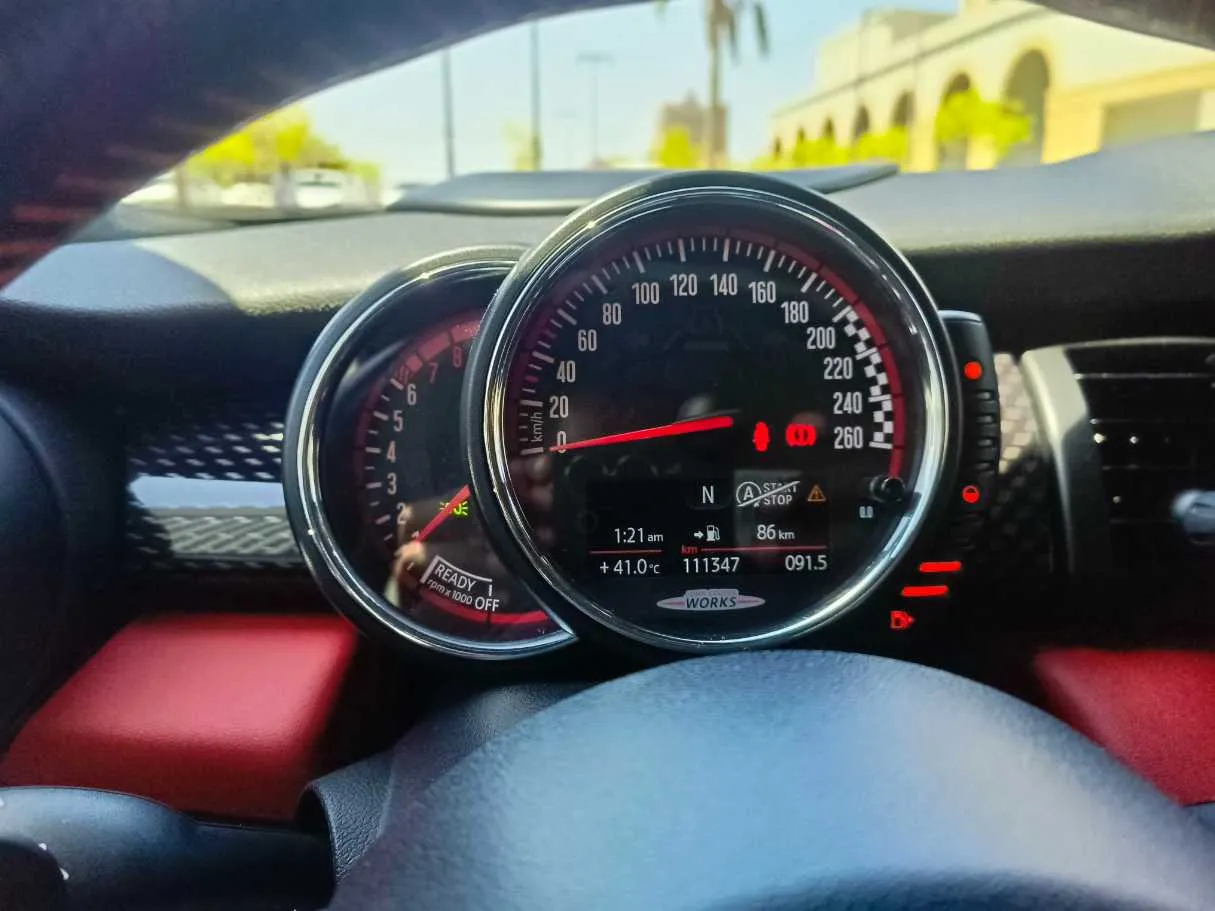 Car image 24