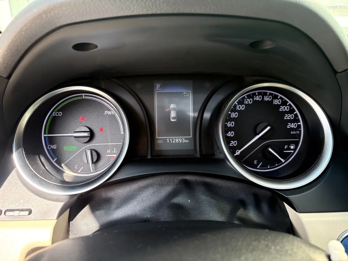 Car image 24