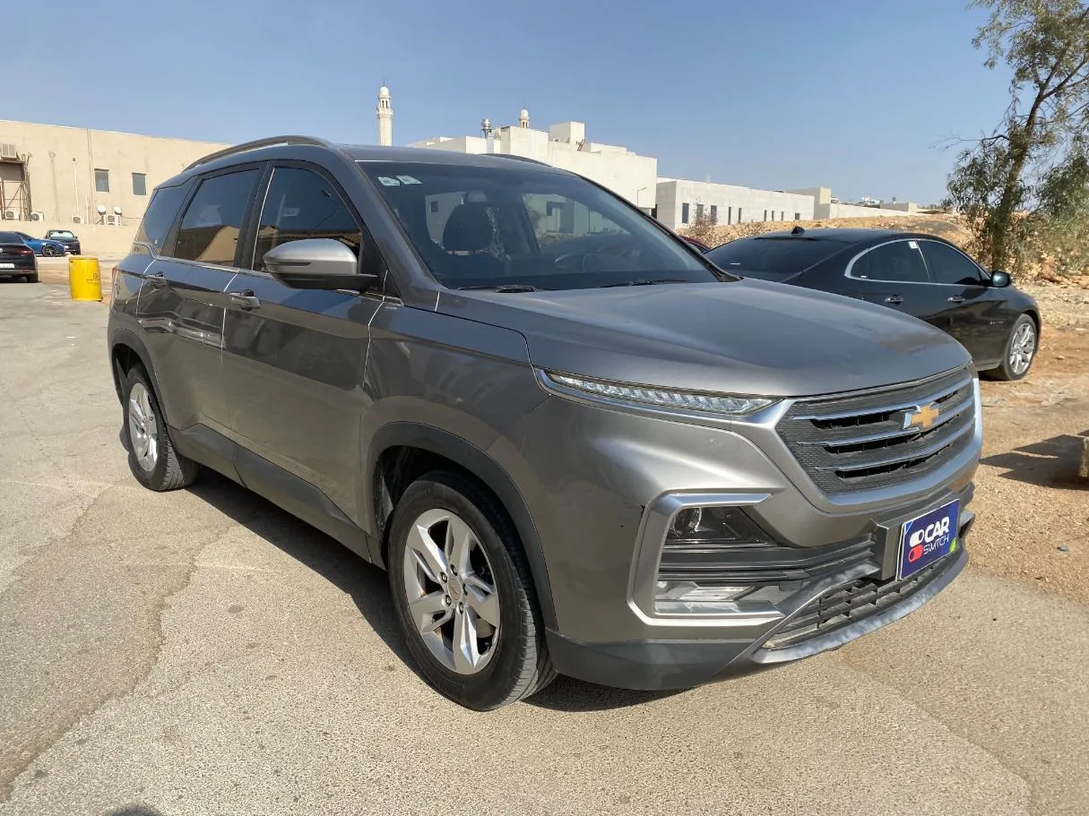 Car image 3