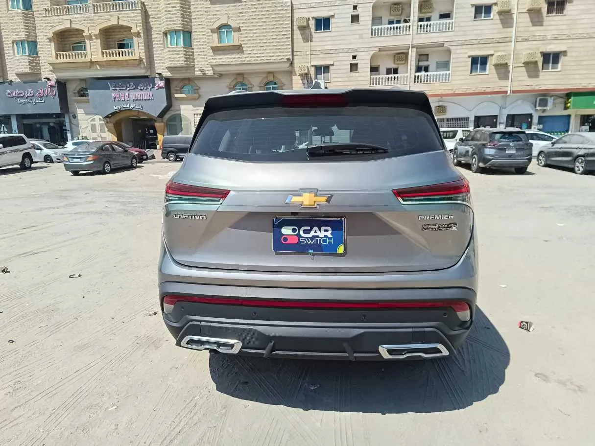 Car image 6