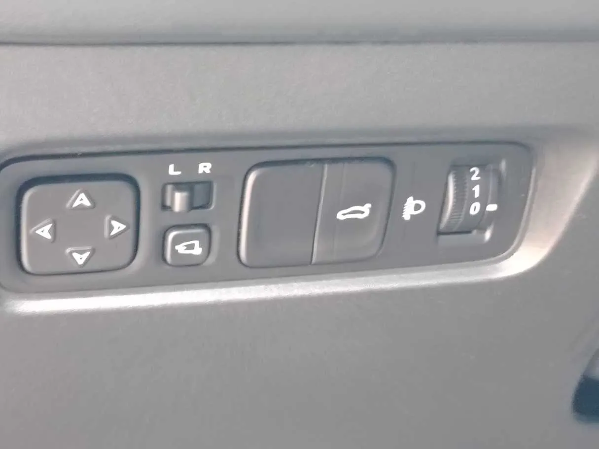 Car image 31