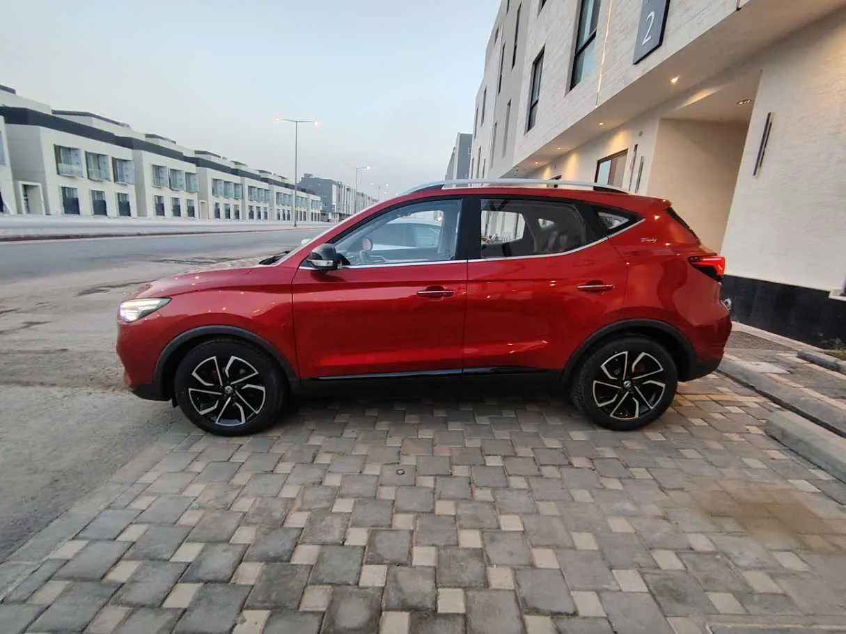 Car image 7