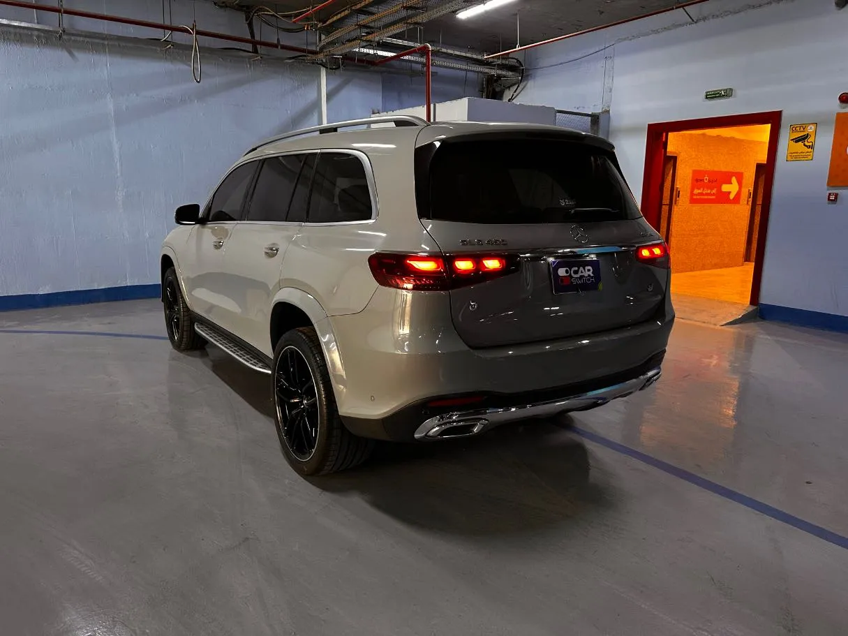 Car image 7