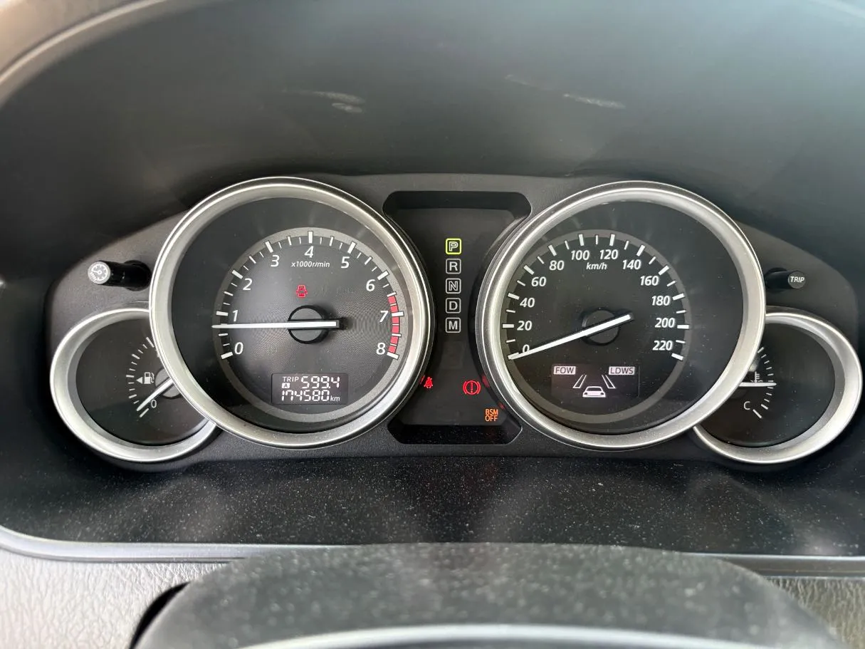 Car image 23