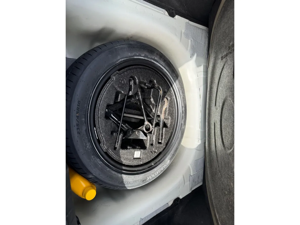 Car image 21