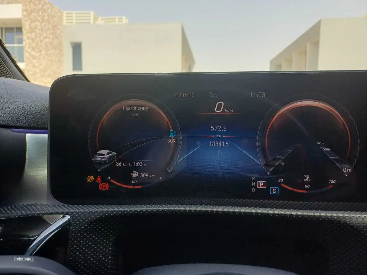 Car image 18