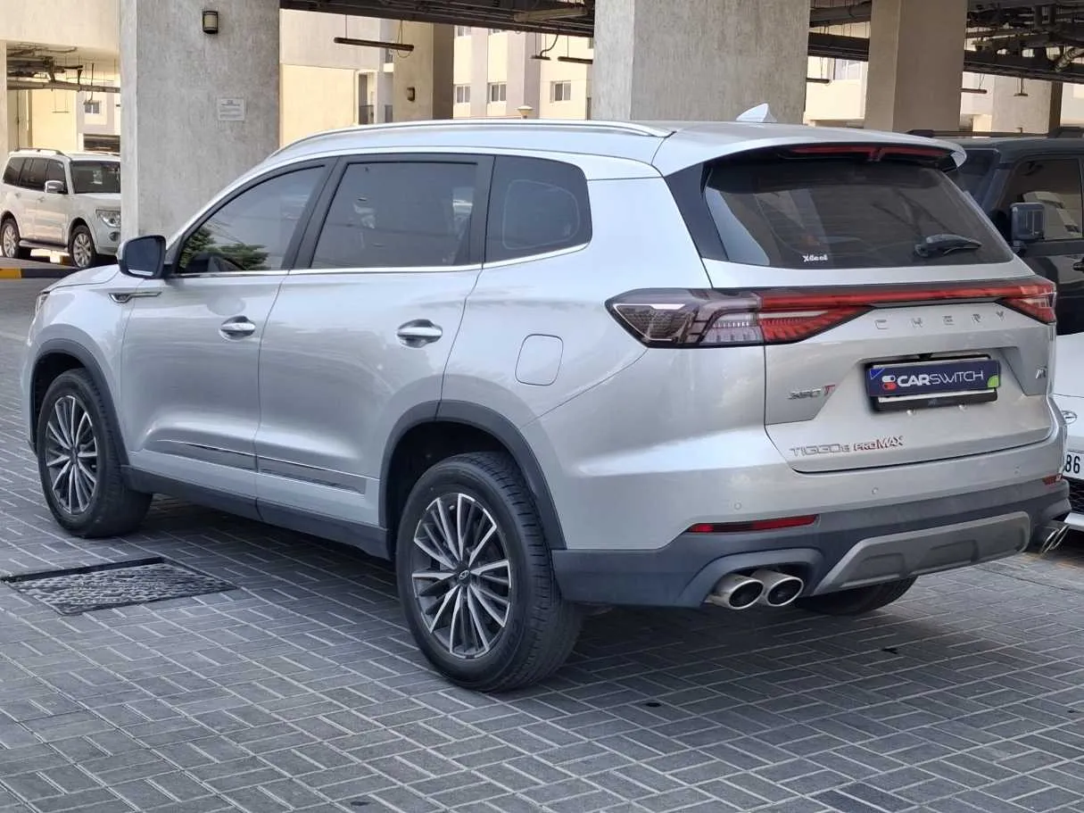 Car image 5