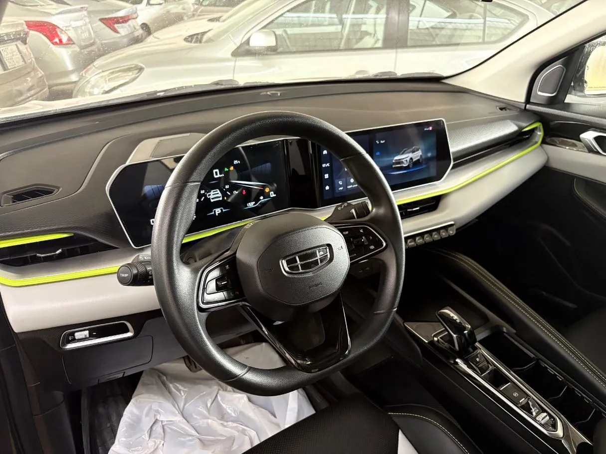 Car image 9