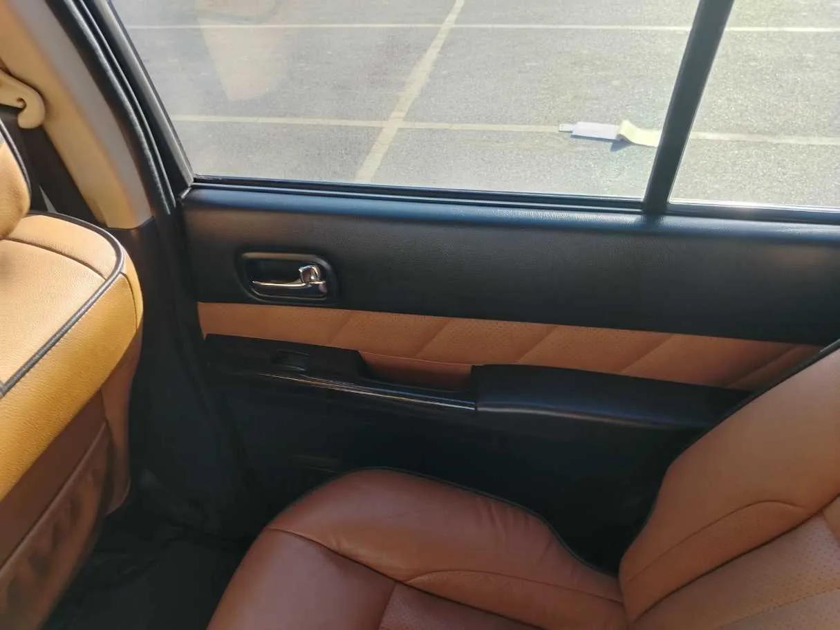 Car image 39