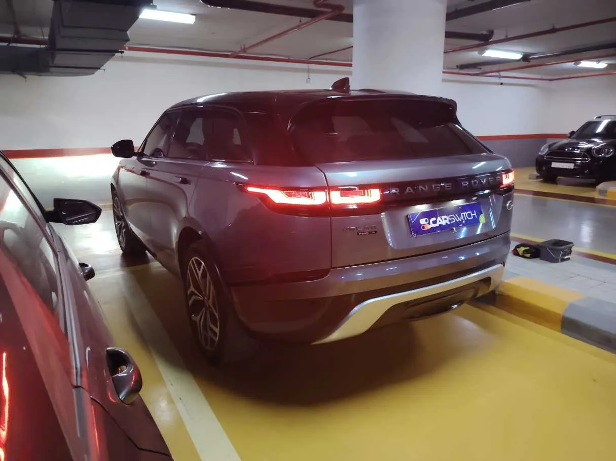 Car image 7