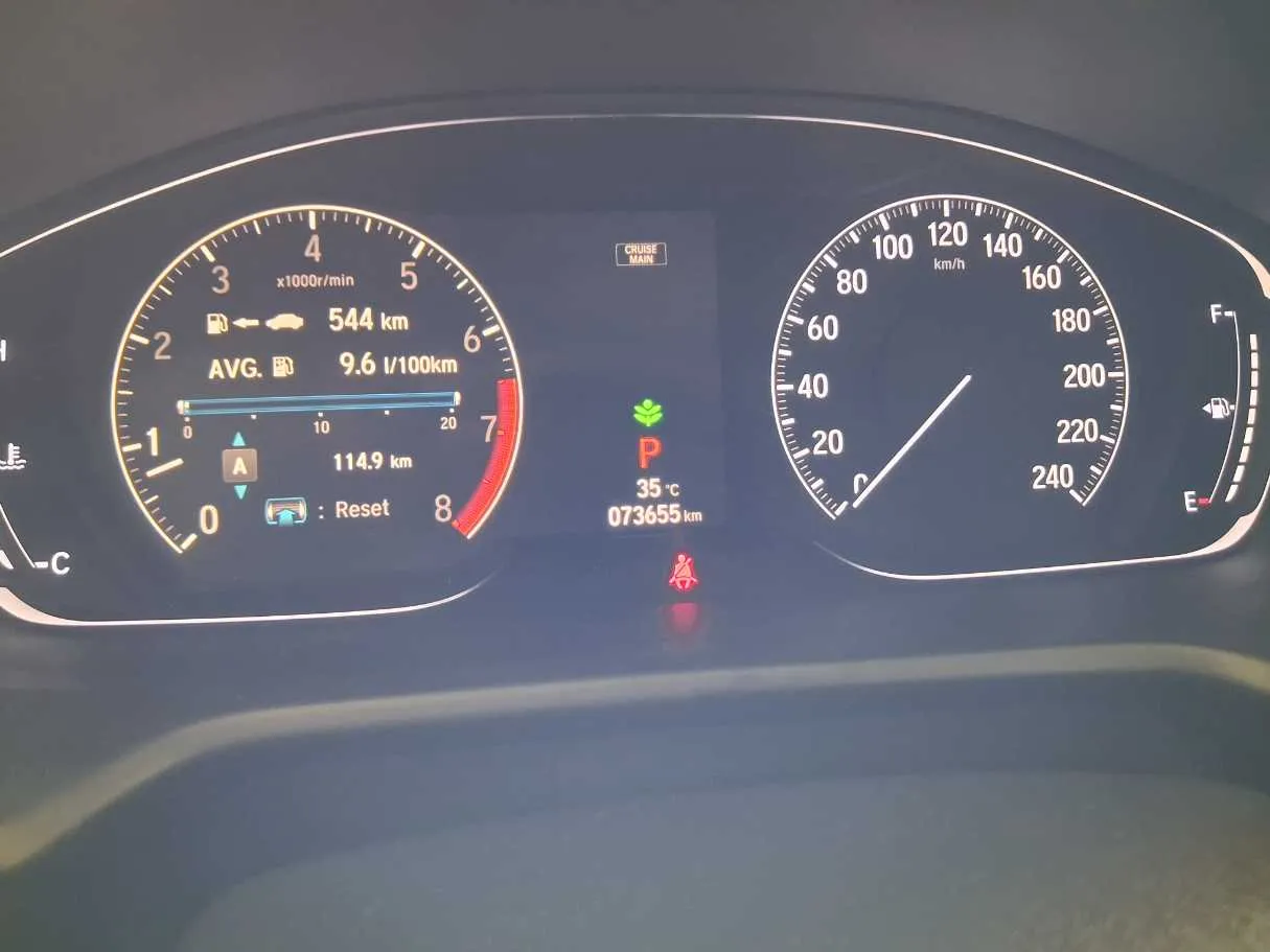 Car image 19