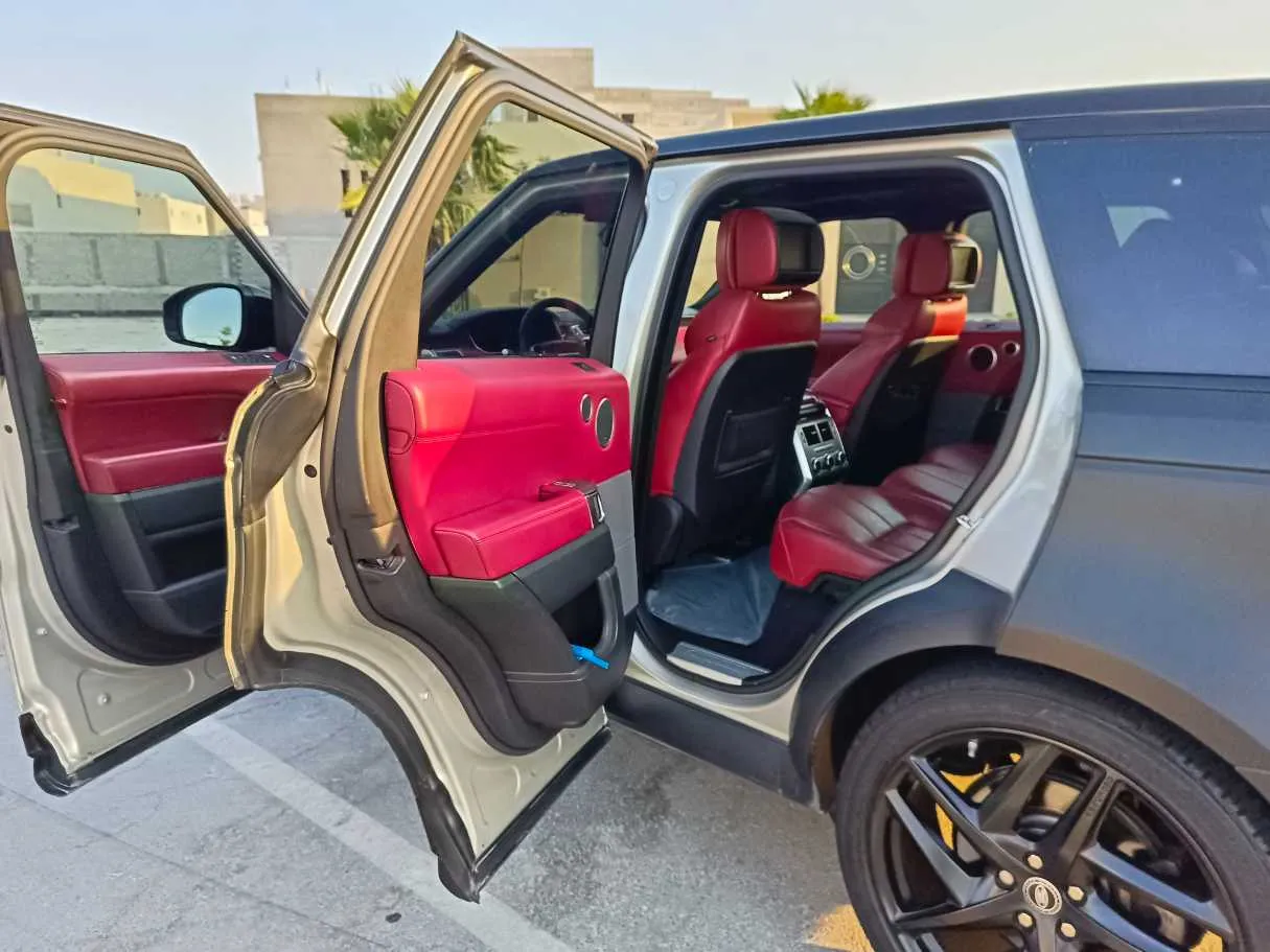 Car image 15