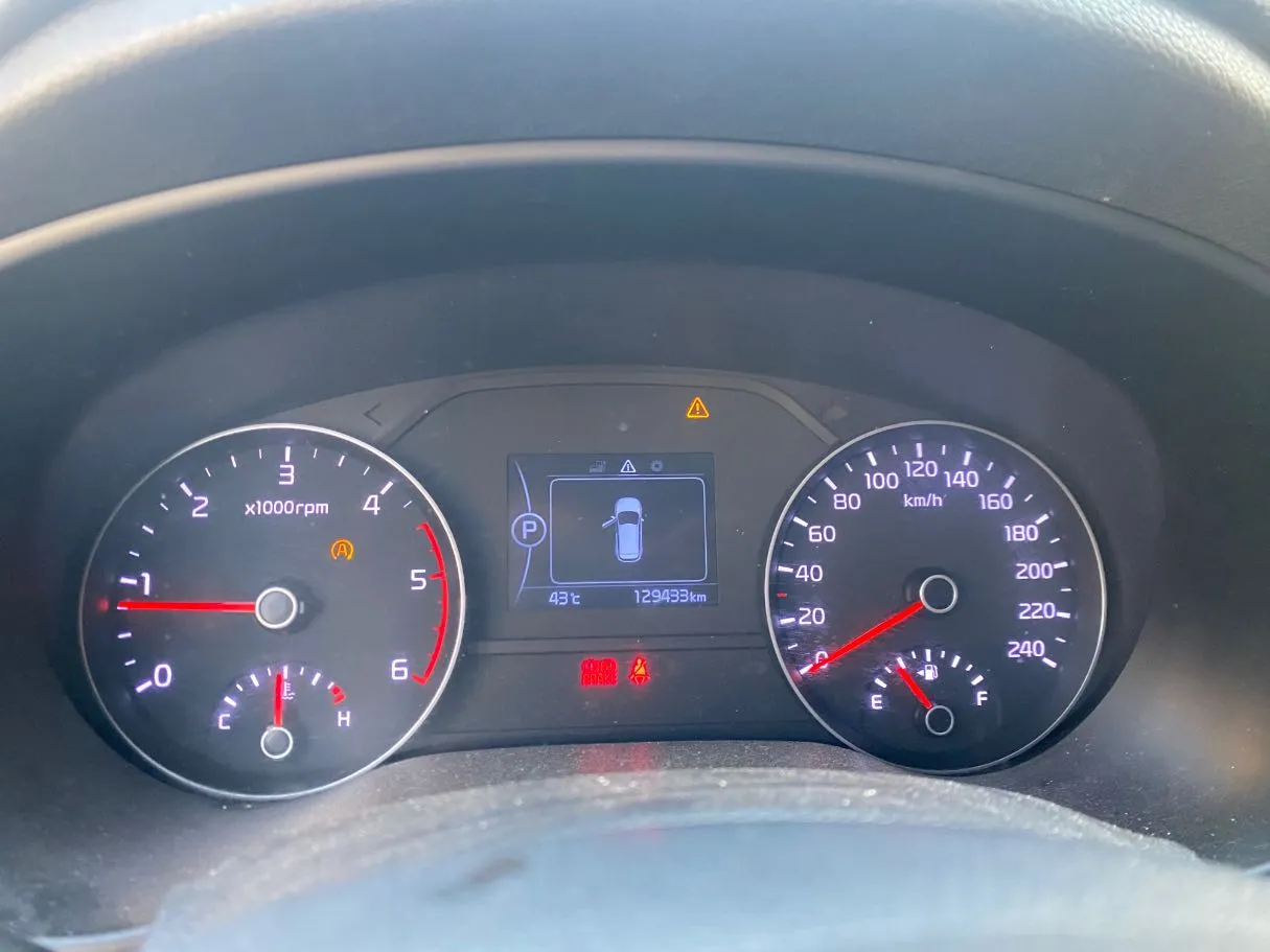 Car image 16