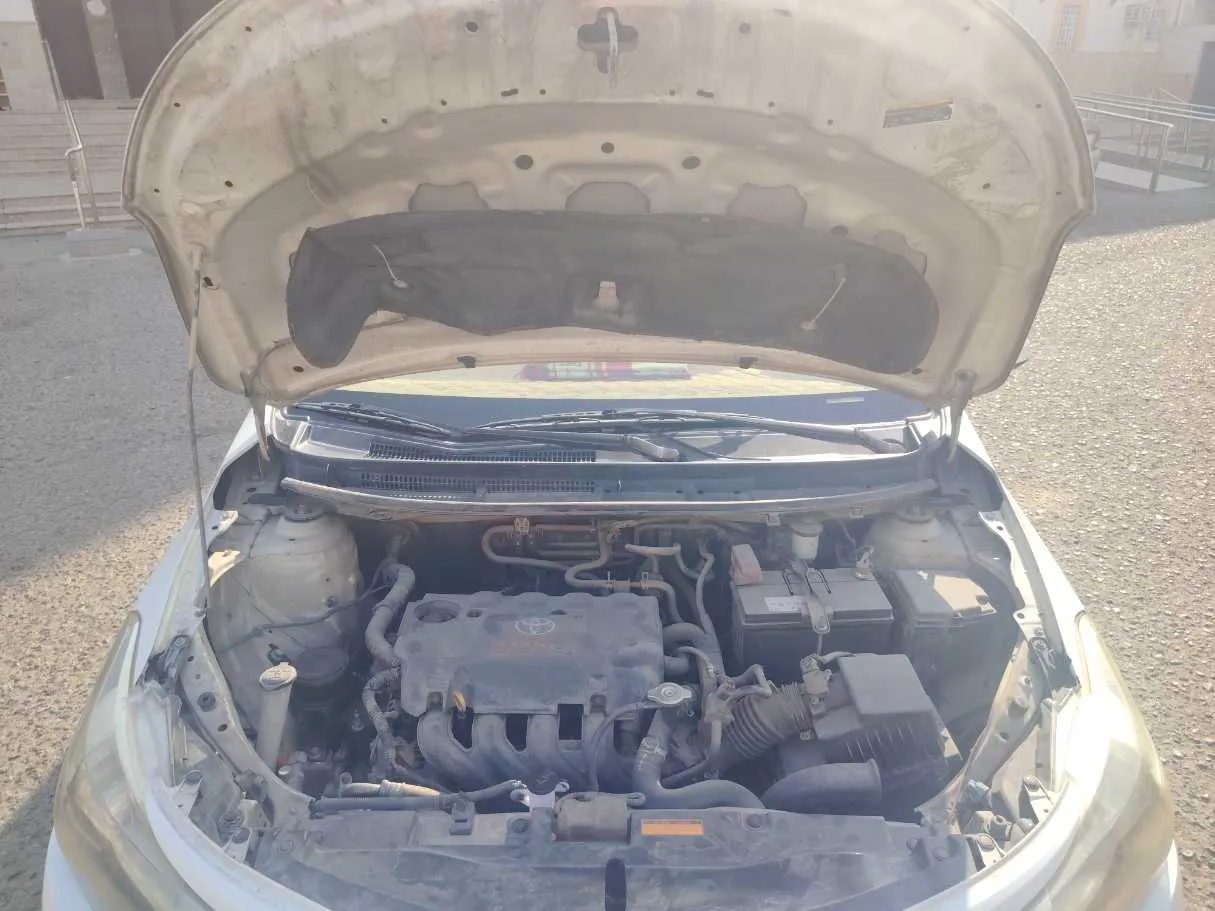 Car image 24