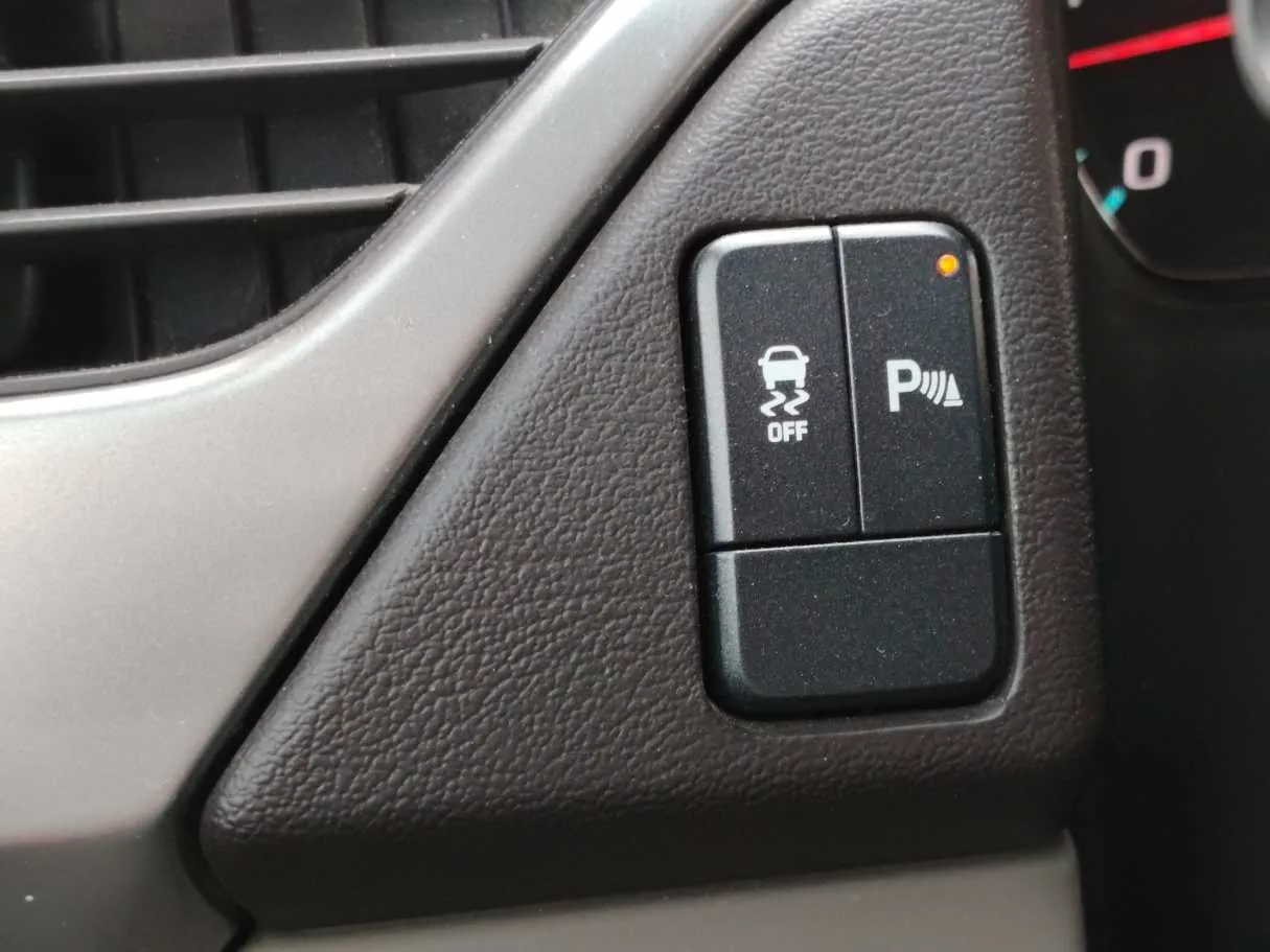Car image 27