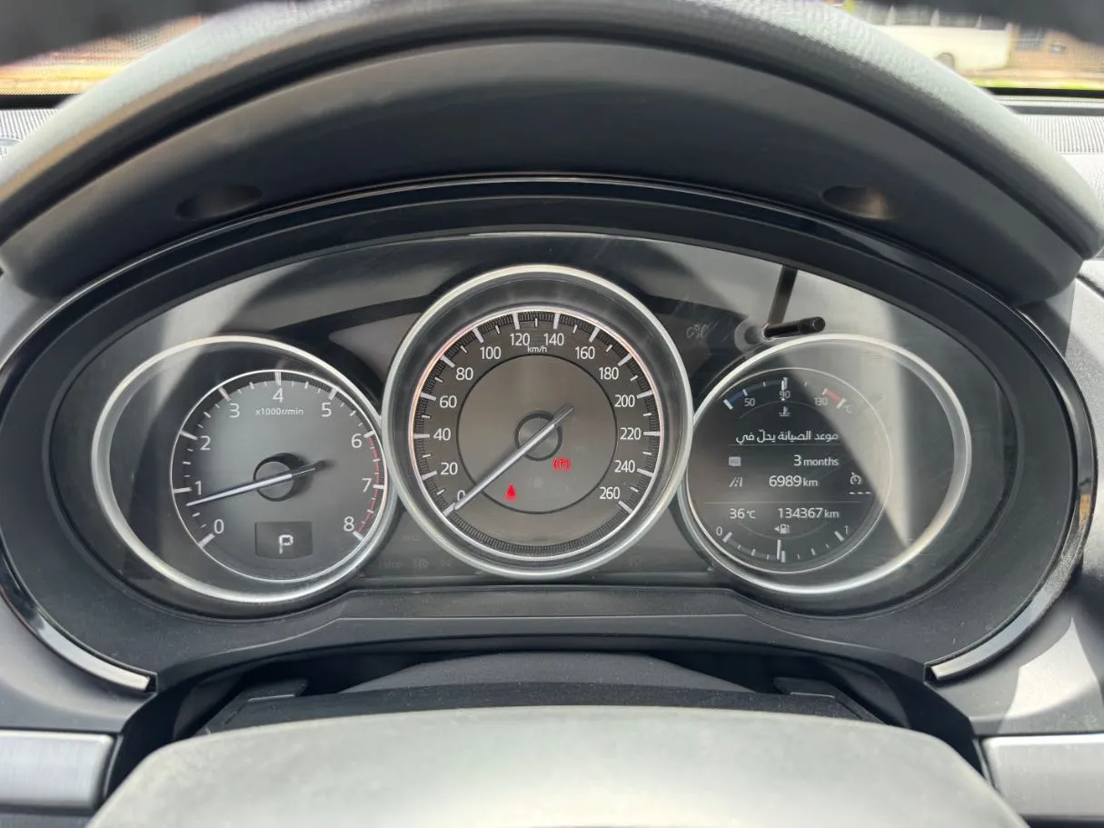 Car image 18
