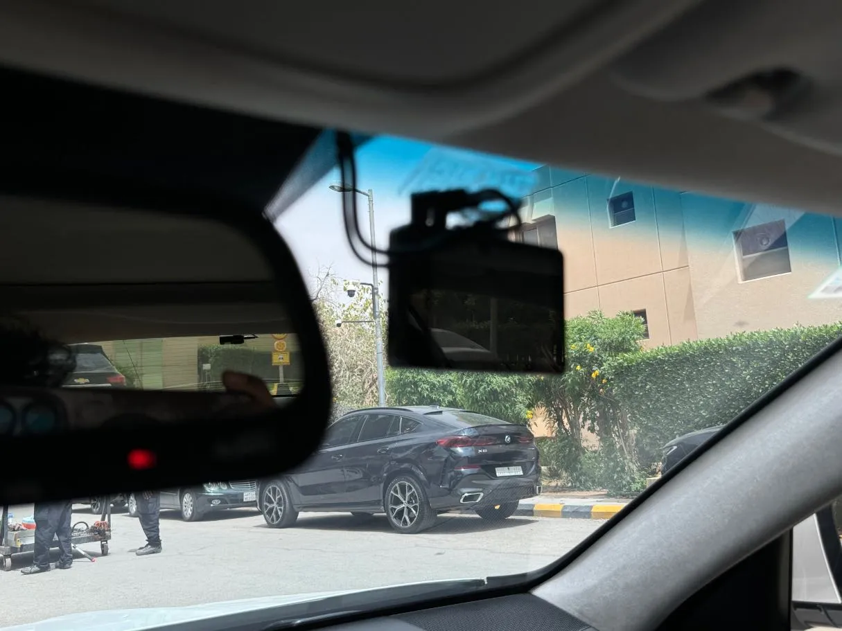 Car image 28