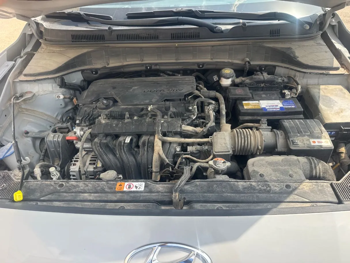 Car image 21