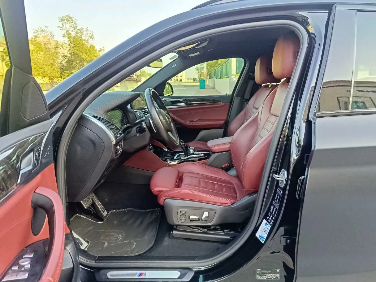 Car image 13