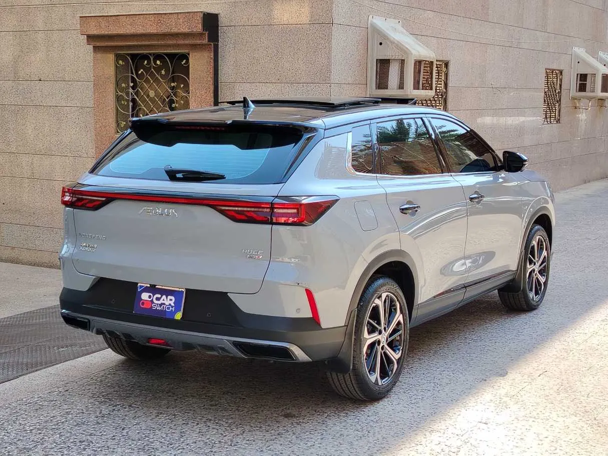 Car image 5