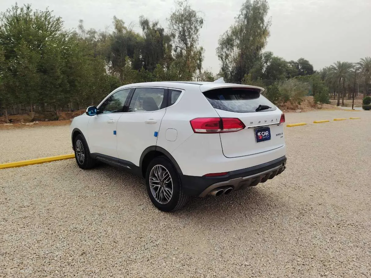Car image 7